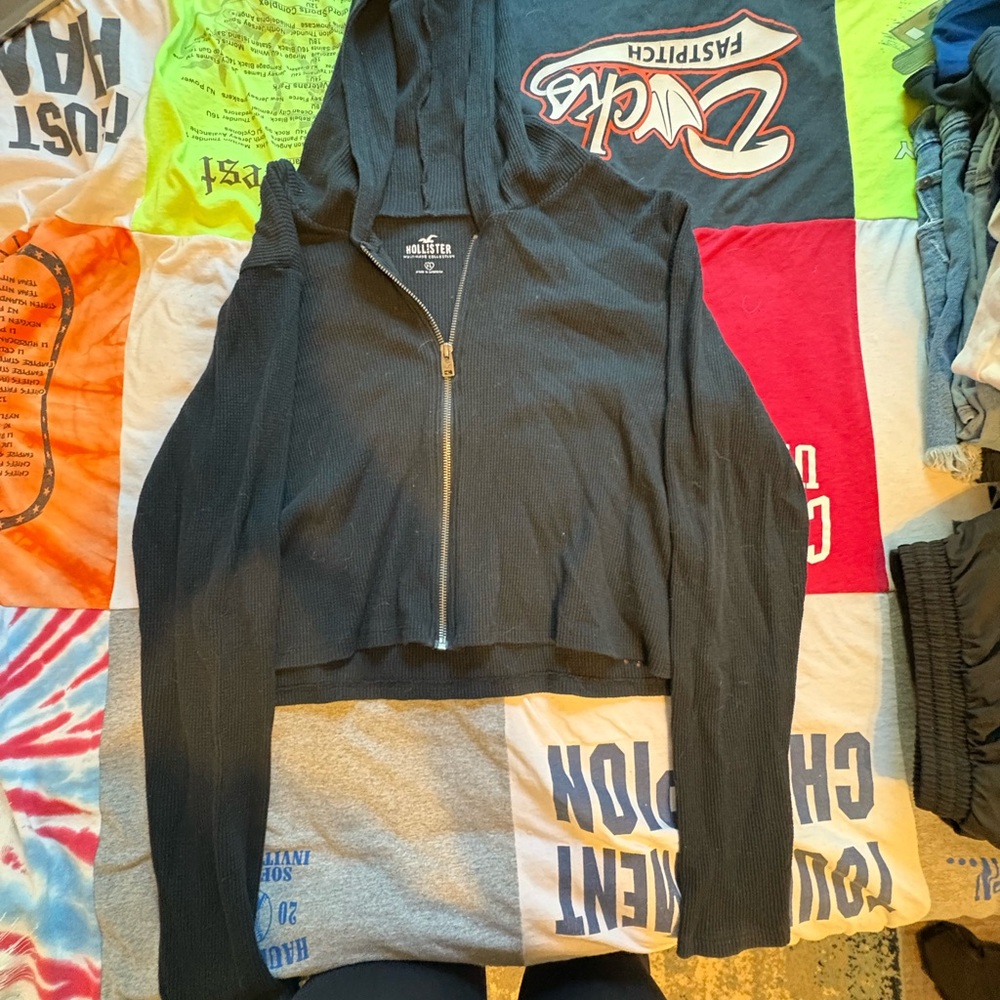 Hollister Must-Have Black Zip-Up Hoodie